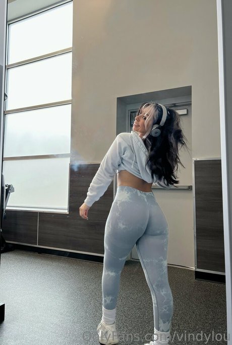 vindylou sexy actress img