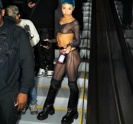 naked asian onlyfans erotic image