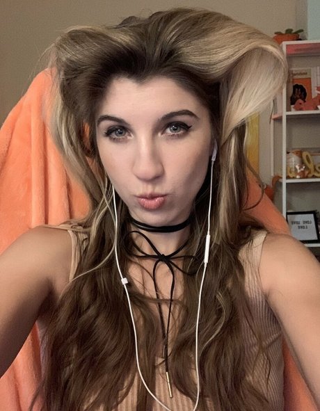 tiny ass onlyfans top galleries