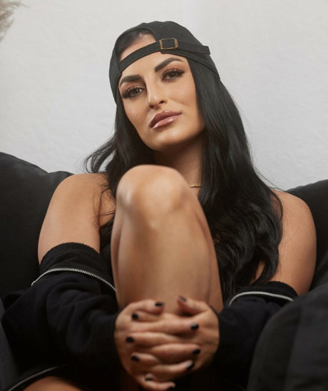 Sonya Deville art model photo