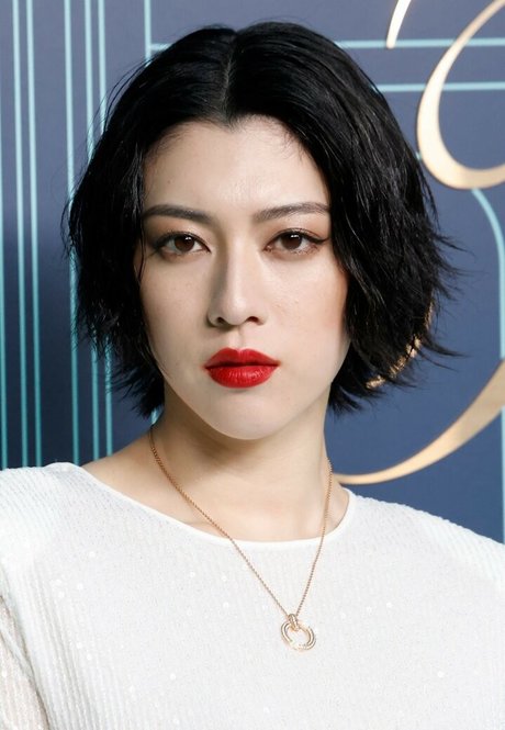 Ayaka Miyoshi model naked img