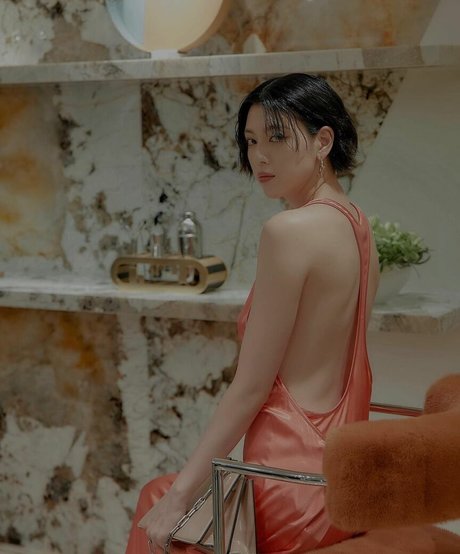 Ayaka Miyoshi beautiful star photo