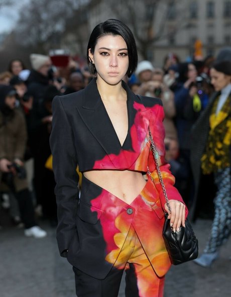 Ayaka Miyoshi star art photos