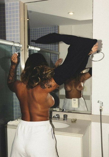 ass spread onlyfans xxx galleries