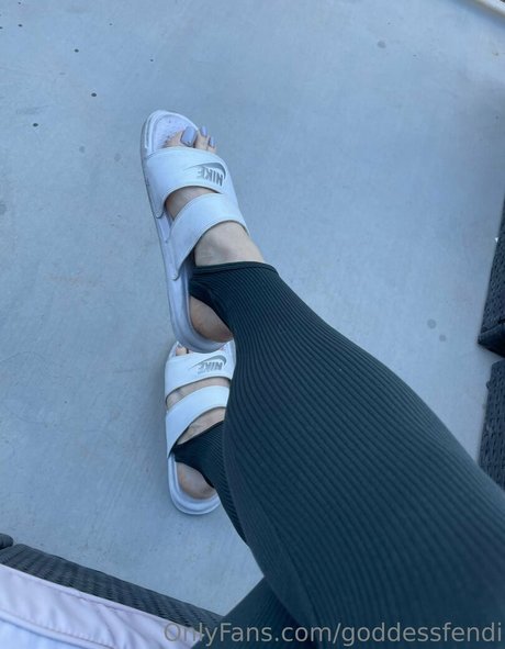 goddessfendi exclusive model photo