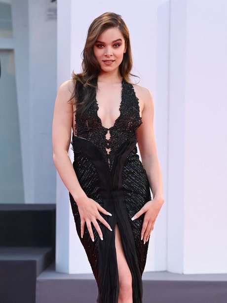 Hailee Steinfeld model pretty pic