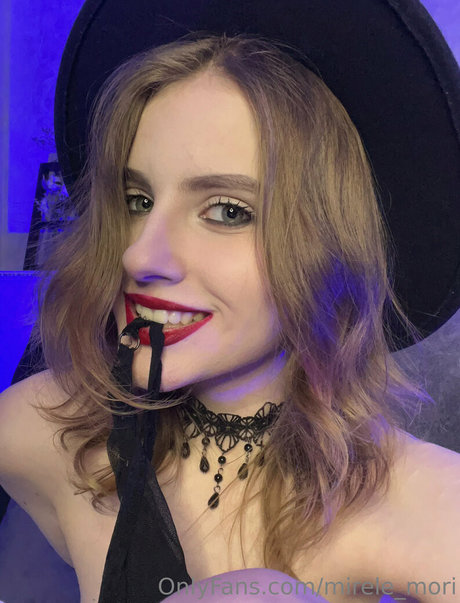 mirele mori nude model pictures