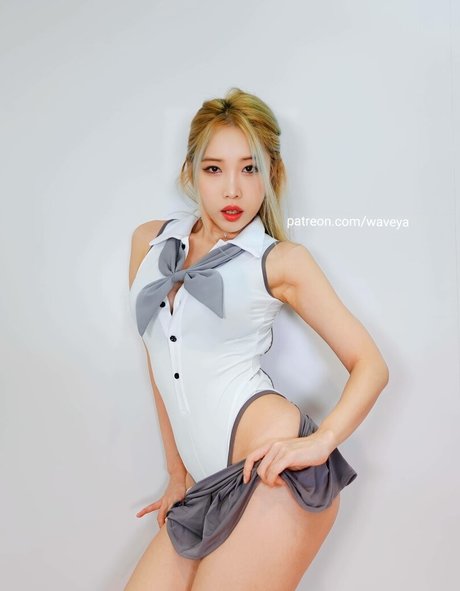 Waveya pornstar hot photos