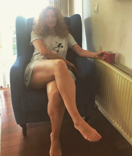 Mrs G Comics model nude pics