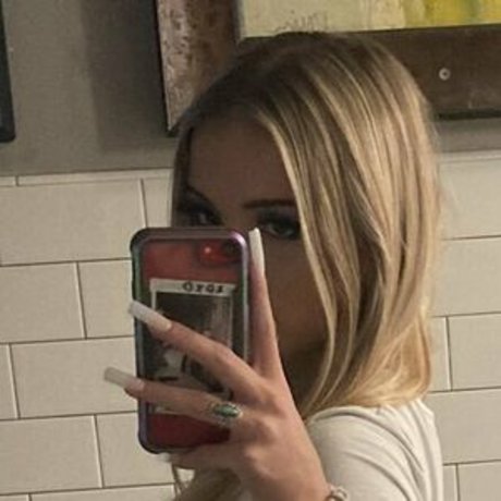 blonde deepthroat onlyfans hot sexy picture