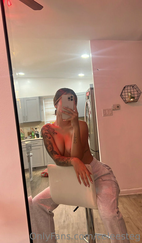 Celeesteg hd pornstar picture