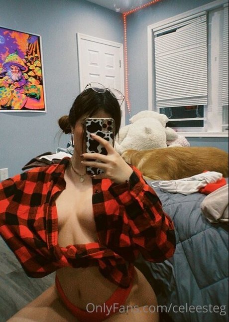 Celeesteg nude actress image