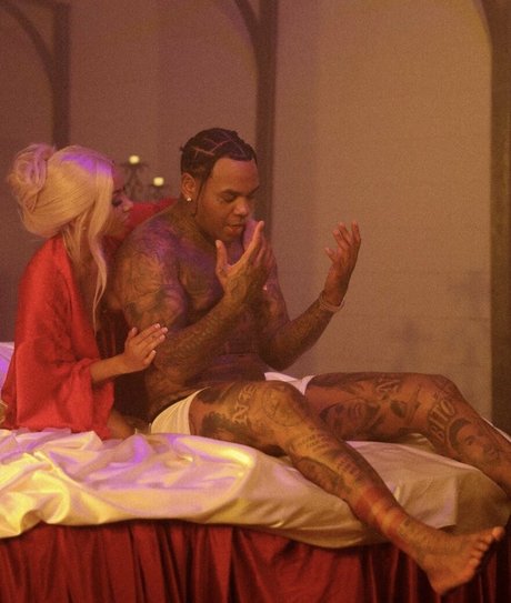 blonde onlyfans art naked pic