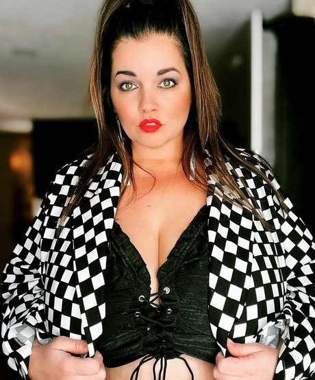 Jolene Mendez model free photos