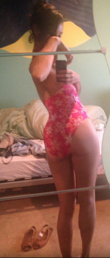 naked asian onlyfans nudes gallery