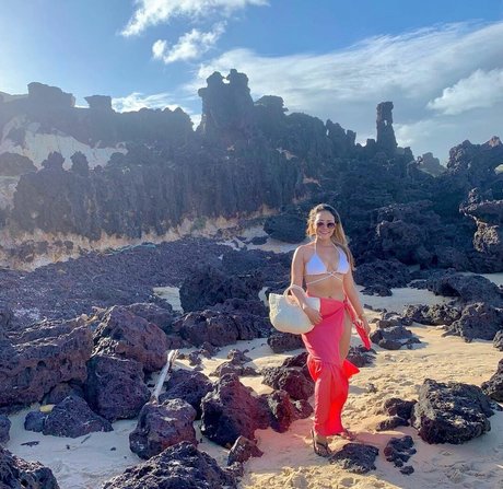 Veronica Vale Belem top star photos