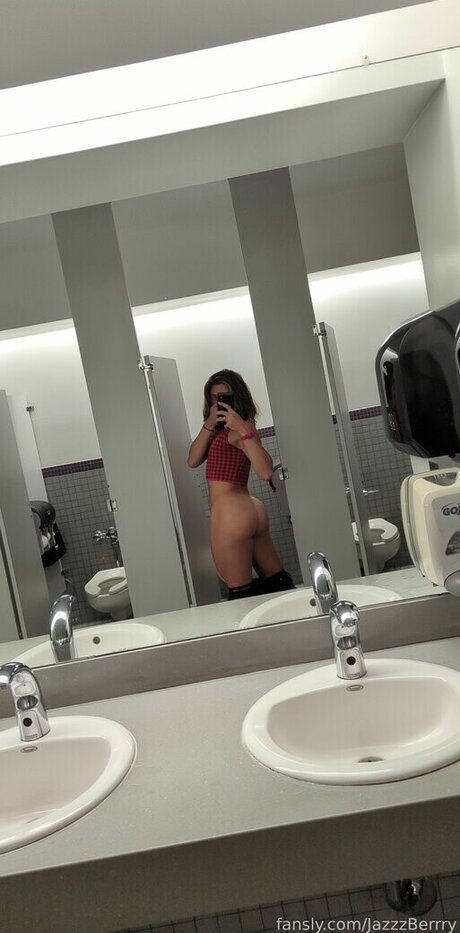 JazzzBerrry pornstar adult pictures