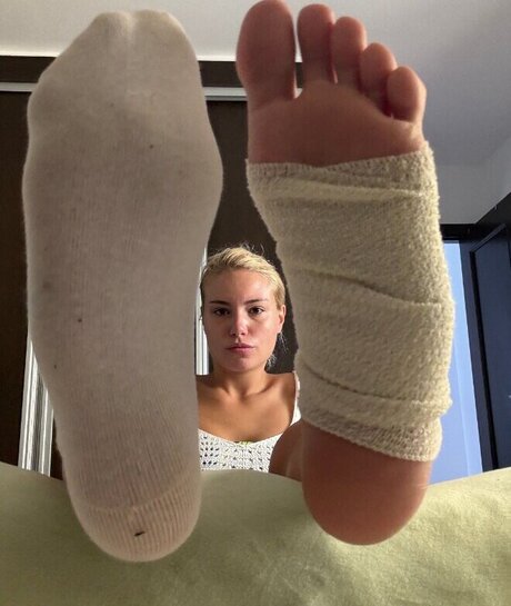 lickandysoles top model image