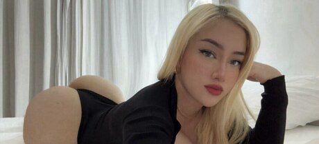 yolanygomez pornstar hd pics