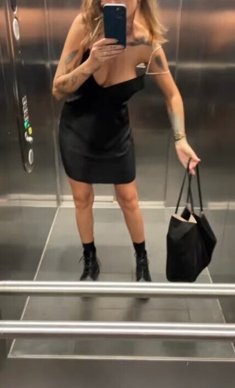 Liza Waschke sexy star image