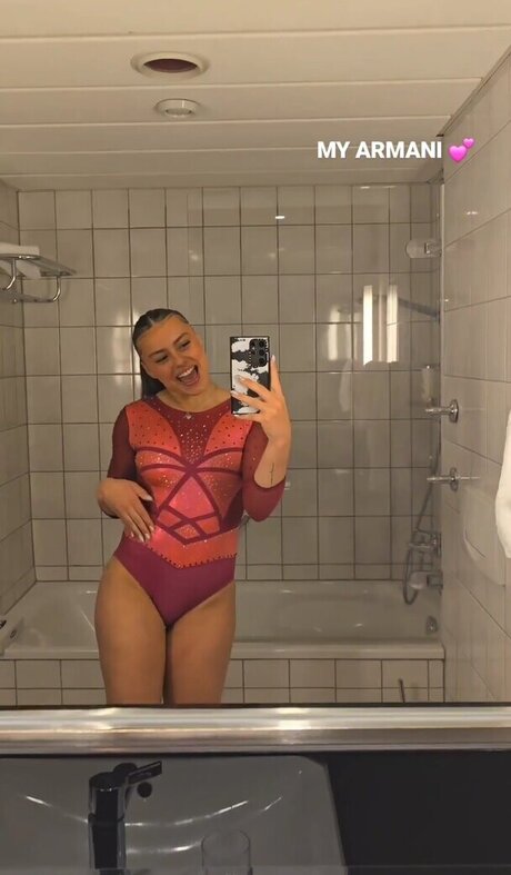 flat onlyfans nude img