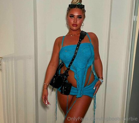 Bigboobzbarbie sex model picture