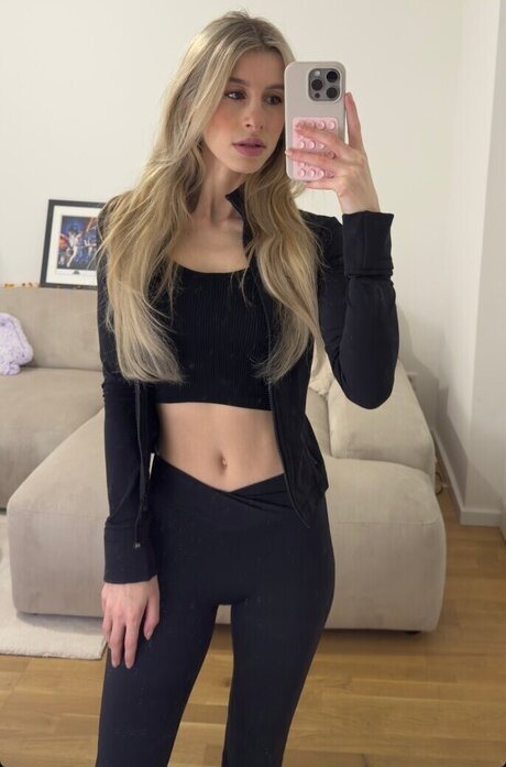 quitelola nude pornstar images