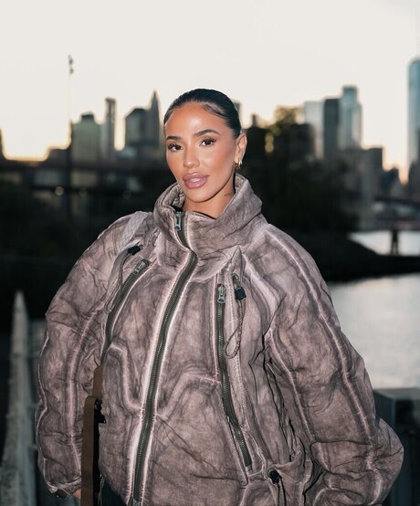 baddiejuu erotic model pics