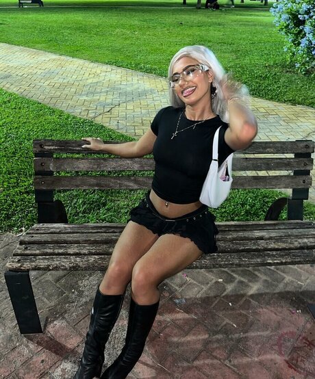 baddiejuu star top picture