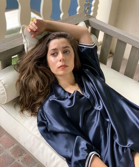 Cristin Milioti beautiful pornstar image