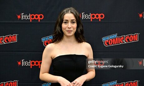 Cristin Milioti adult actress img