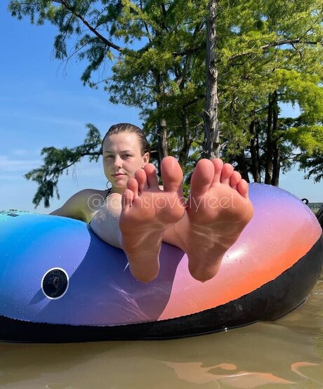 Jade Harmony pornstar naked img