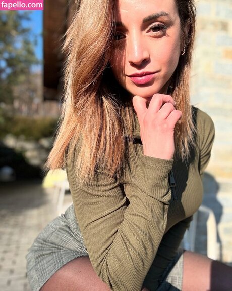 hottest midget onlyfans hot naked gallery