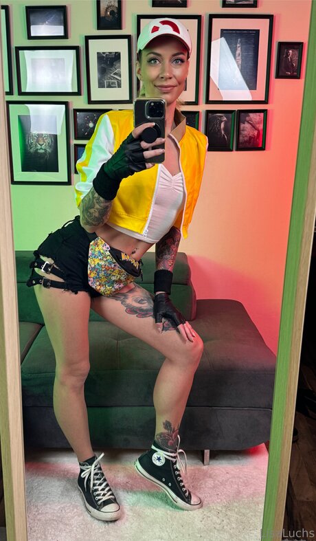 Lisa Luchs star pretty photos