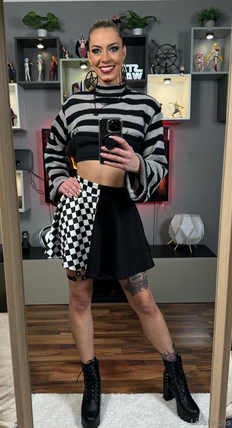 Lisa Luchs pornstar erotic images