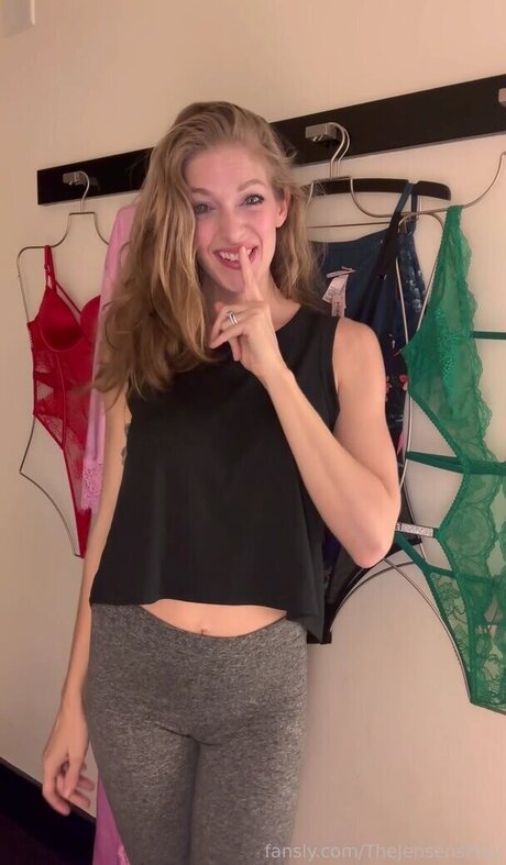 TheJensensPlay star nude photo