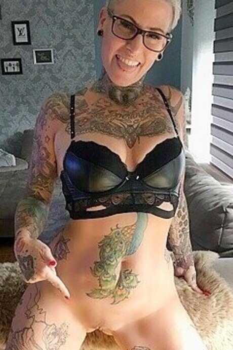 Cat Coxx model art pic