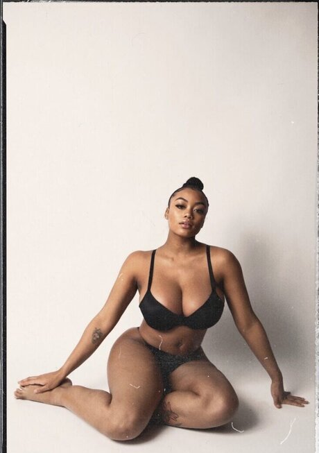 Taylor Banner pornstar erotic photo