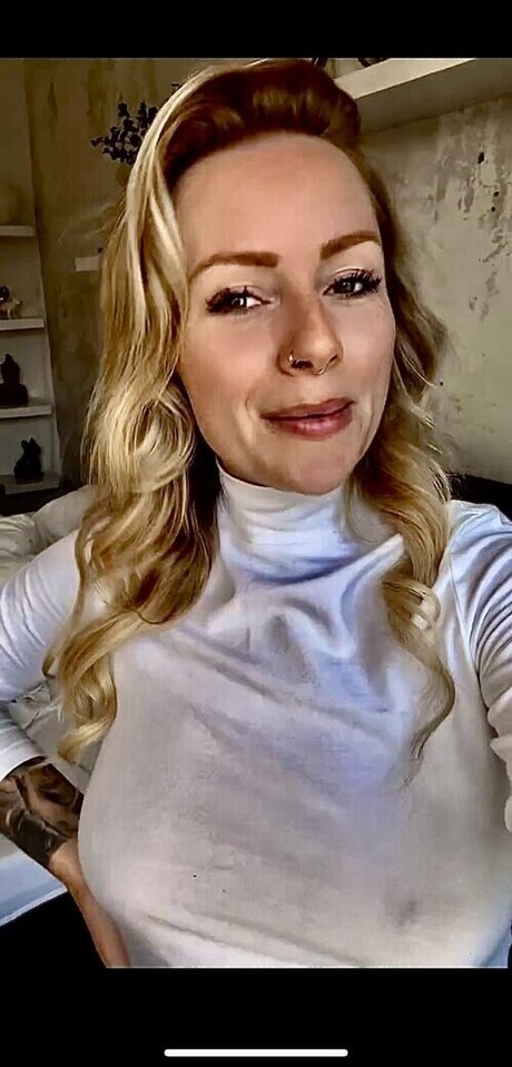 Denise Schwitalle erotic pornstar gallery