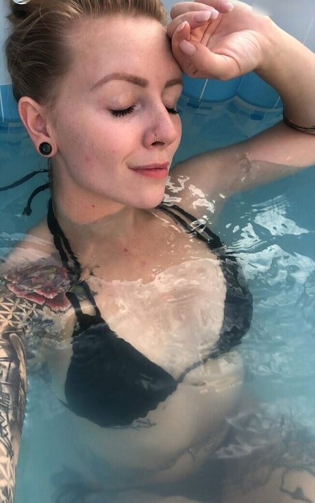 tiny ass onlyfans nudes pic