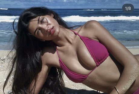 Meeya Dugied model free image