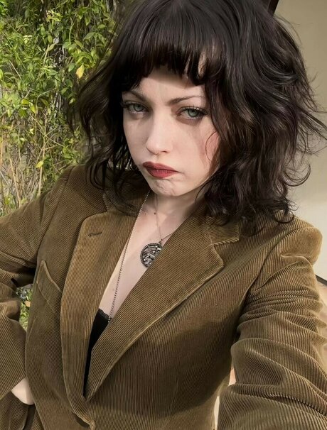 Violet Grohl pornstar nude gallery