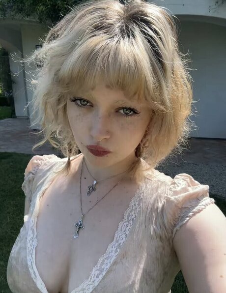 Violet Grohl art pornstar img