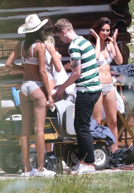 gay asian onlyfans hot naked image