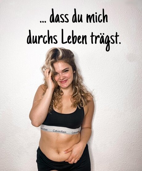 outdoor milf onlyfans free nude photo