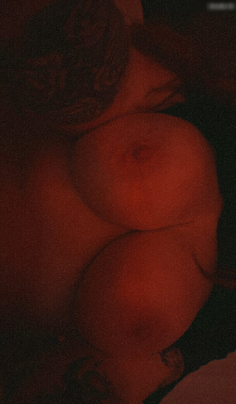 Devine kitty model pornographic picture