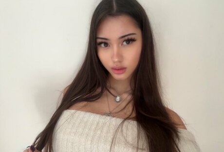 xeiyza nude thumbnail
