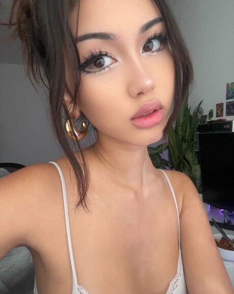 xeiyza porn model images