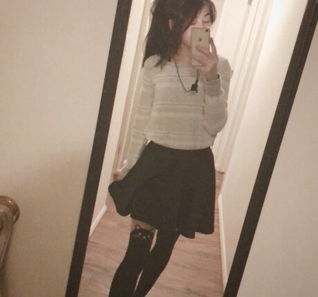 Path Wei_ model nudes pic