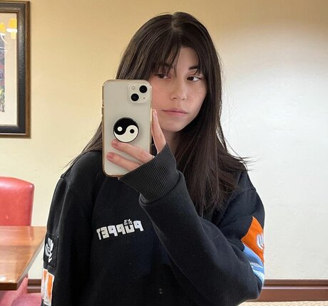 Path Wei_ pretty pornstar img